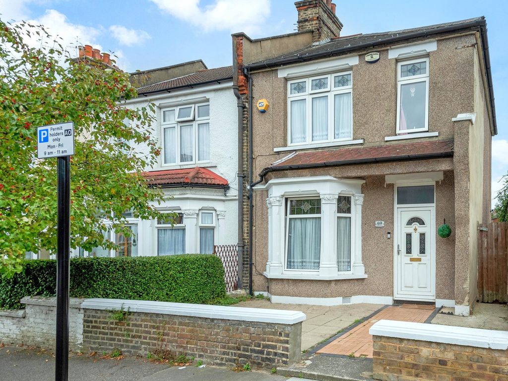 3 bed end terrace house for sale in Smithies Road, Abbey Wood SE2, £460,000