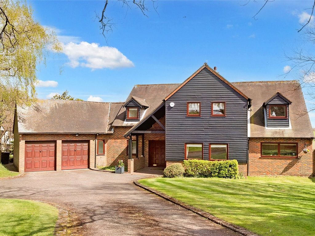 4 bed detached house for sale in Frieth Road, Marlow, Buckinghamshire SL7, £1,675,000