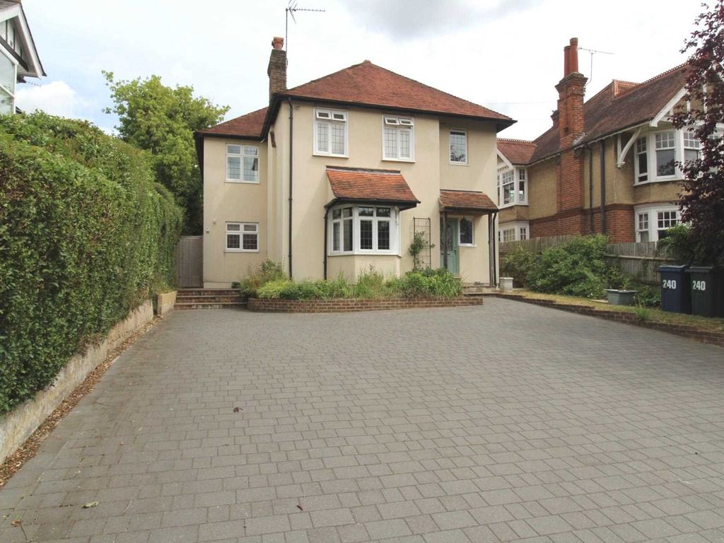 4 bed detached house for sale in West Wycombe Road, High Wycombe HP12, £650,000