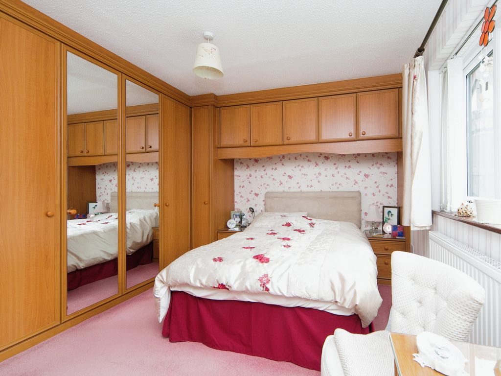 3 bed bungalow for sale in Bryn Gannock, Deganwy, Conwy LL31, £425,000