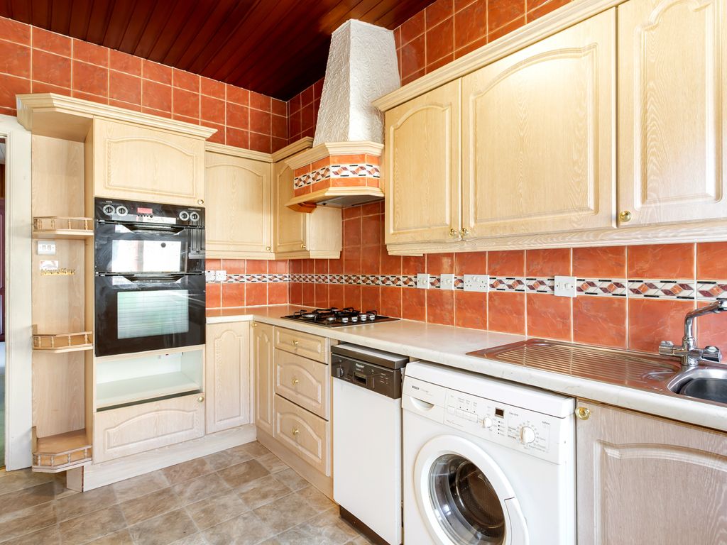 3 bed bungalow for sale in Duddingston View, Edinburgh EH15, £385,000