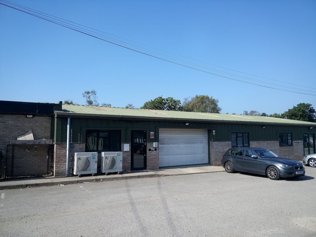 Industrial to let in Handcross Road, Nr Horsham RH13, £17,696 pa