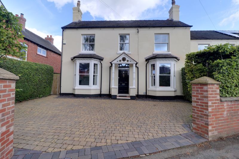 4 bed detached house for sale in Longslow Road, Market Drayton, Shropshire TF9, £550,000