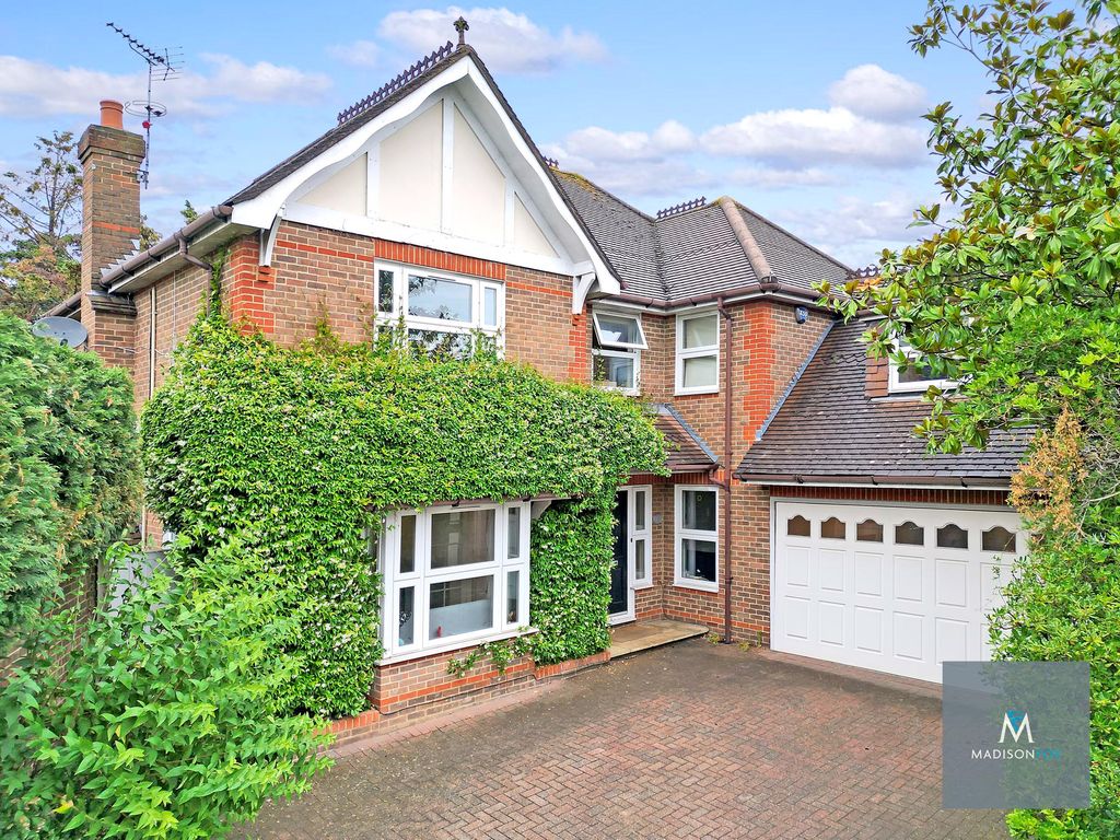4 bed detached house for sale in Alderton Hill, Loughton, Essex IG10, £1,250,000