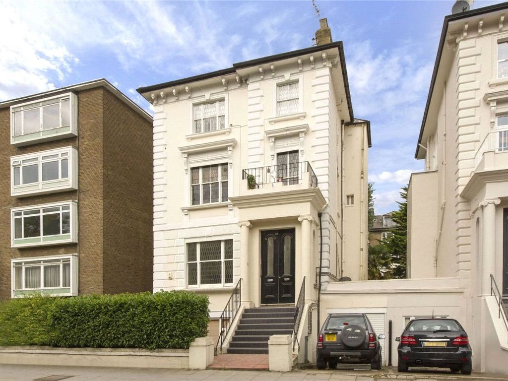 Studio to rent in Buckland Crescent, Belsize Park, London NW3, £1,582 pcm
