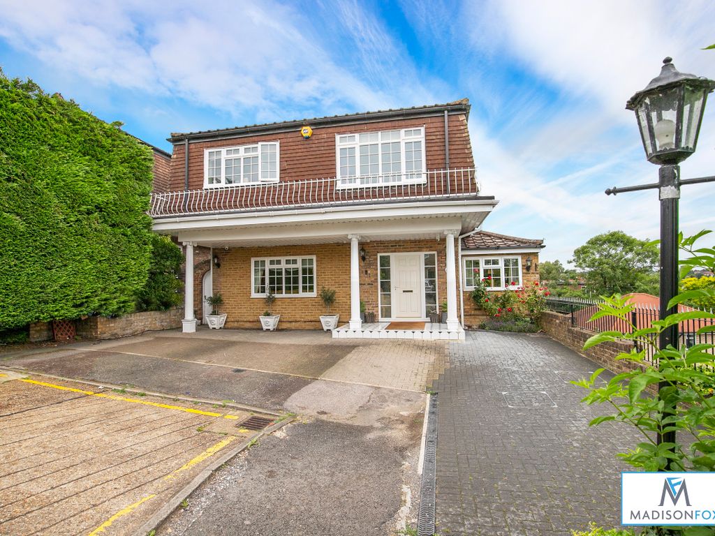 4 bed detached house for sale in Park Hill, Loughton, Essex IG10, £1,150,000