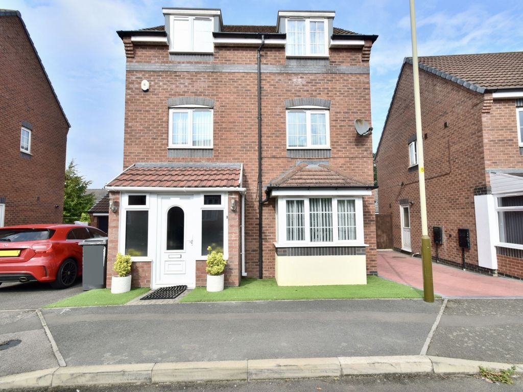 5 bed detached house for sale in Stillington Crescent, Hamilton, Leicester LE5, £485,000