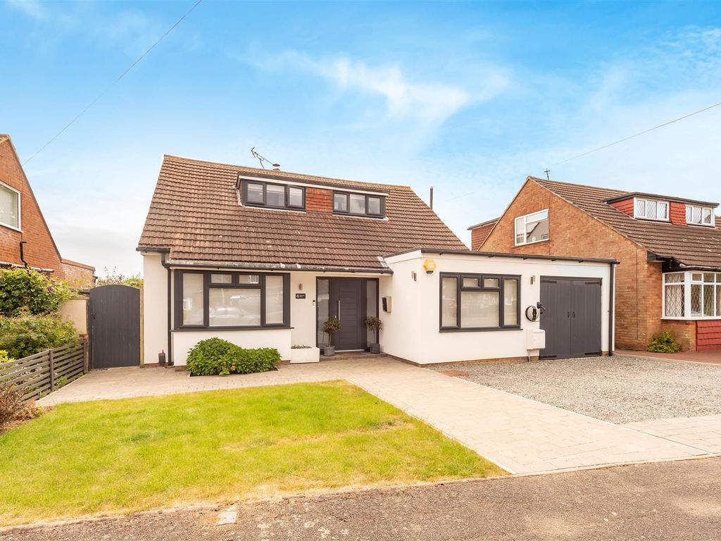 4 bed detached house for sale in Maltings Drive, Wheathampstead, St.Albans AL4, £850,000