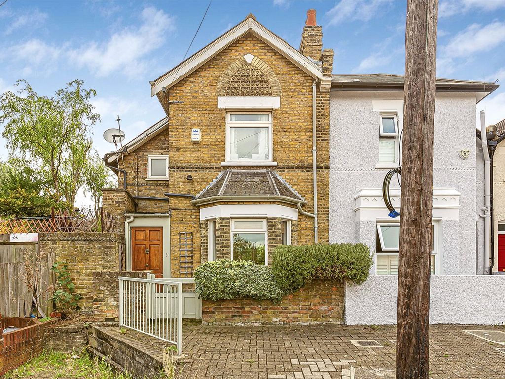 3 bed end terrace house for sale in Verran Road, London SW12, £850,000
