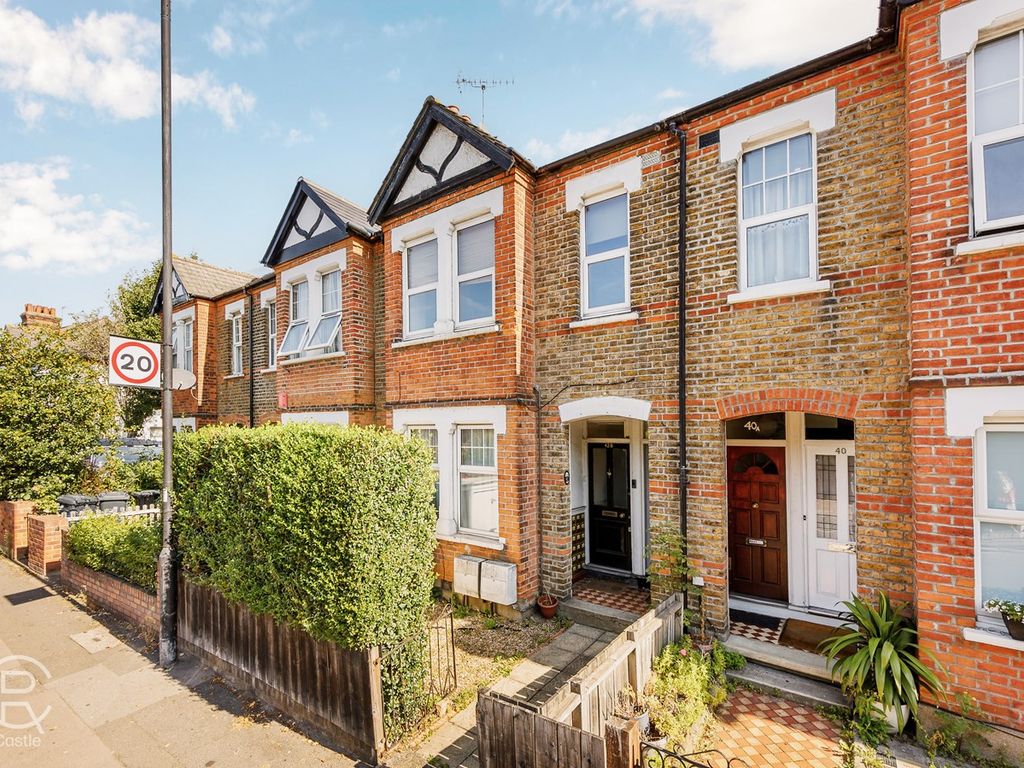2 bed maisonette for sale in Church Road, Hanwell, London W7, £399,950