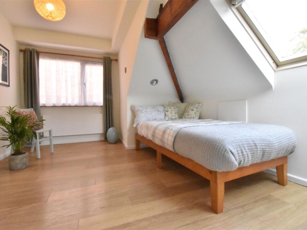 4 bed detached house for sale in Sandhills Lane, Barnt Green, Birmingham B45, £750,000