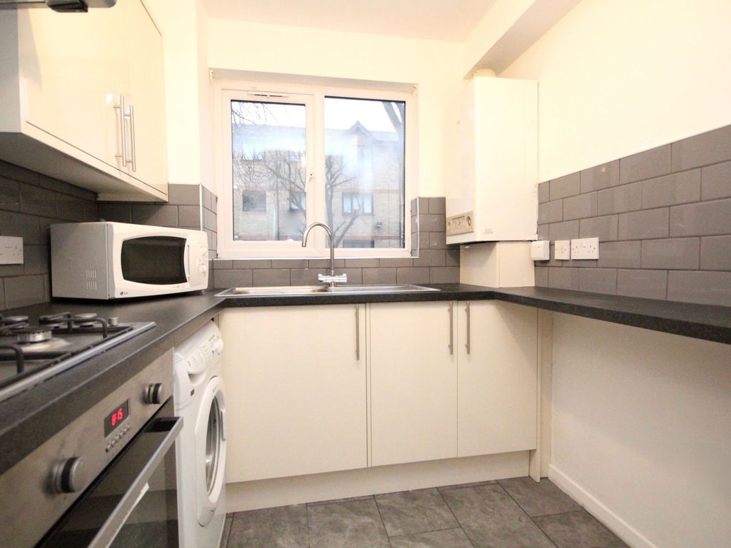 1 bed flat to rent in Mornington Road, London SE8, £1,550 pcm