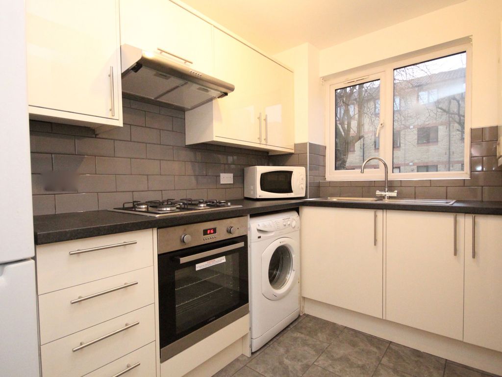 1 bed flat to rent in Mornington Road, London SE8, £1,550 pcm