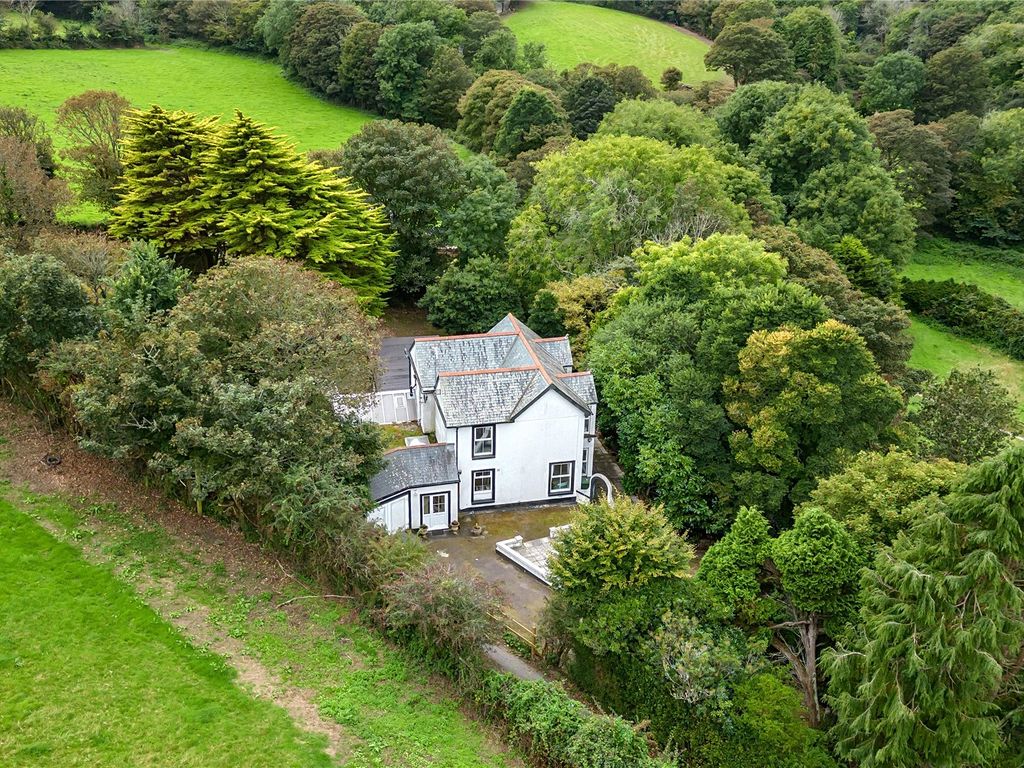 6 bed detached house for sale in Lower Drift, Buryas Bridge, Penzance, Cornwall TR19, £600,000