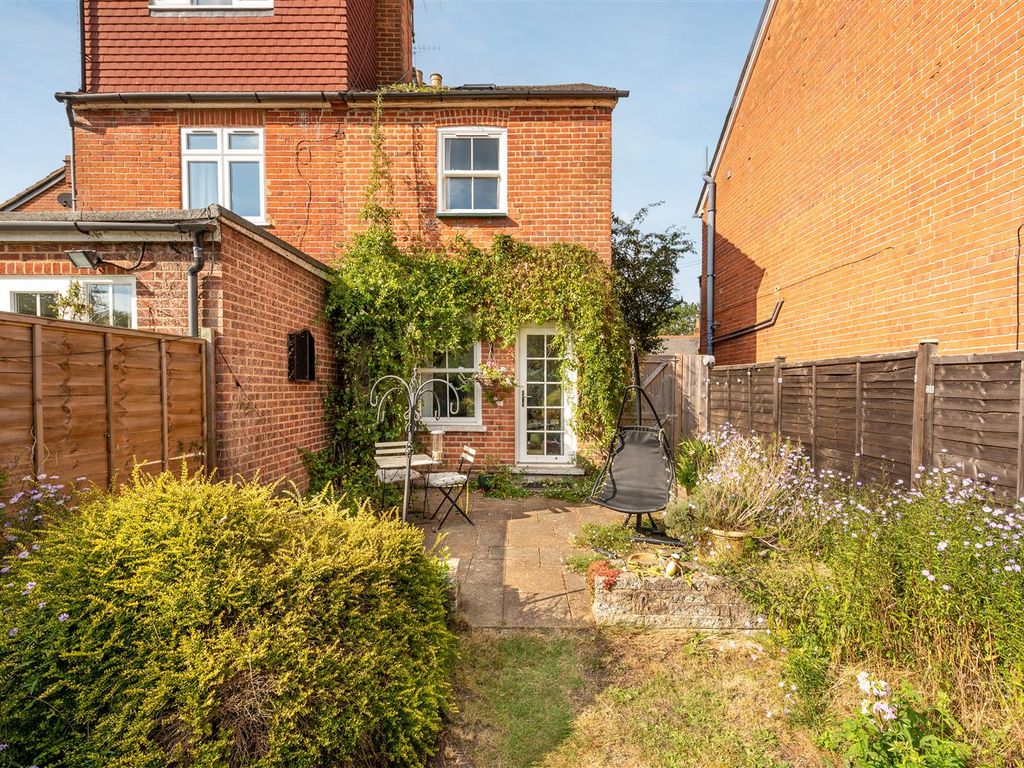 2 bed semi-detached house for sale in Oliver Road, Ascot SL5, £550,000