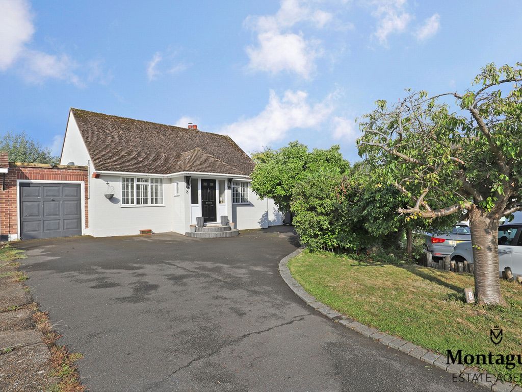 2 bed bungalow for sale in Green Walk, Ongar CM5, £620,000