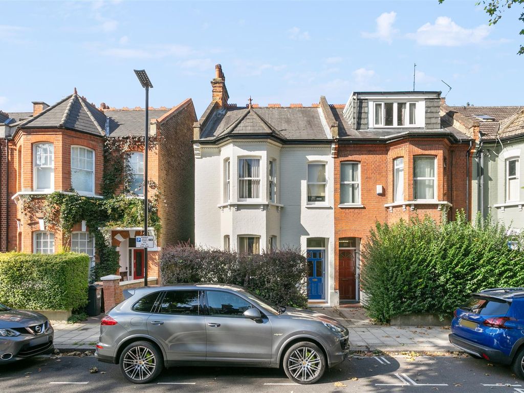 3 bed end terrace house for sale in Silver Crescent, London W4, £1,000,000