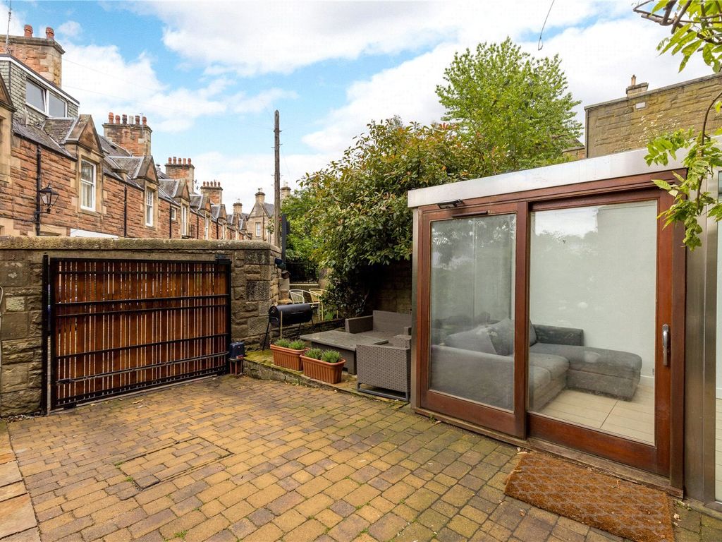 2 bed flat for sale in Douglas Gardens Mews, West End EH4, £445,000