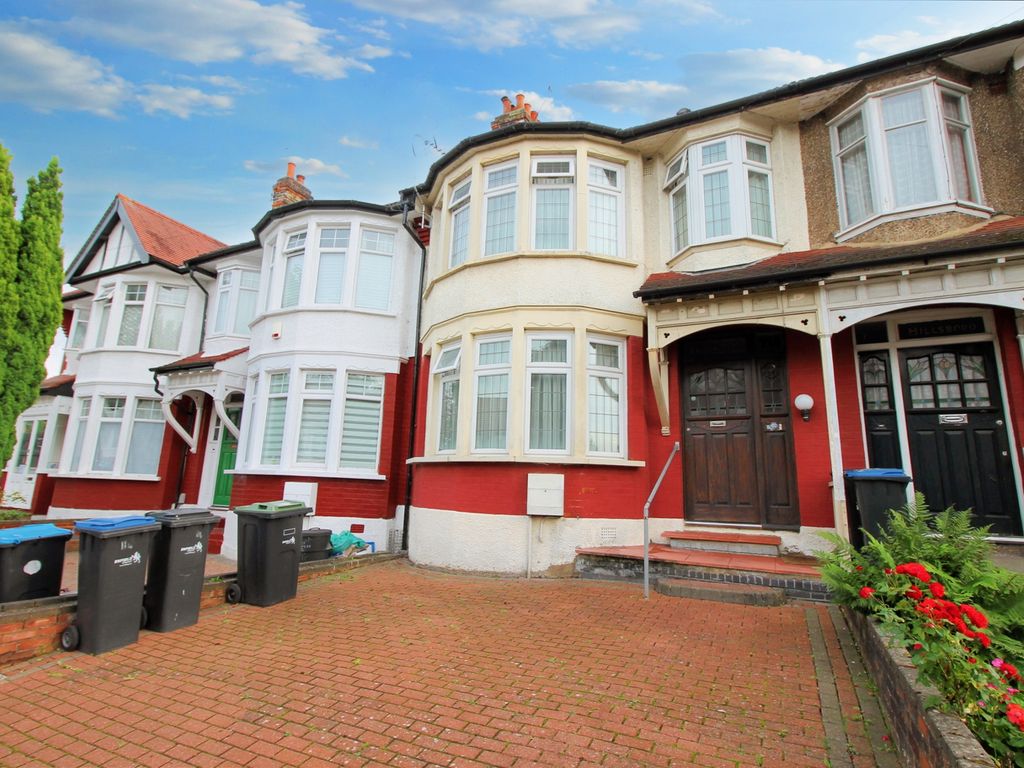 3 bed terraced house for sale in Grenoble Gardens, London N13, £650,000