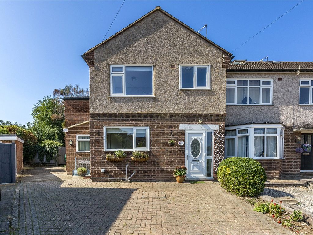 4 bed semi-detached house for sale in Kennet Close, Upminster, Essex RM14, £500,000