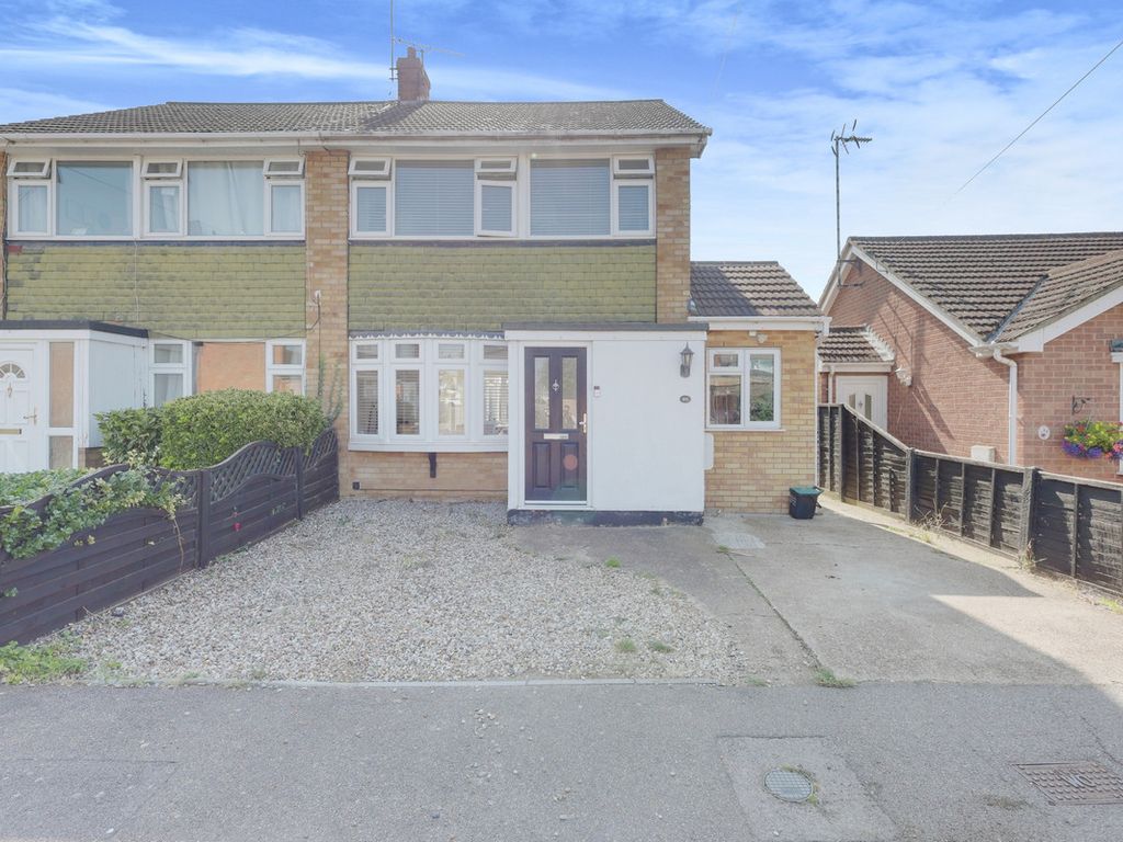 3 bed semi-detached house for sale in Borrowdale Close, Benfleet SS7, £425,000