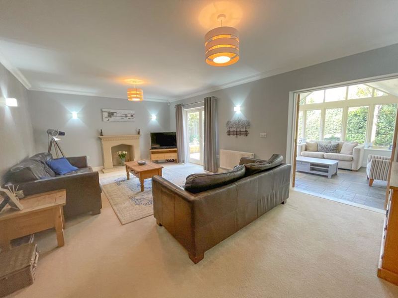 5 bed detached house for sale in Humphreys Close, Aston Abbotts, Aylesbury HP22, £710,000