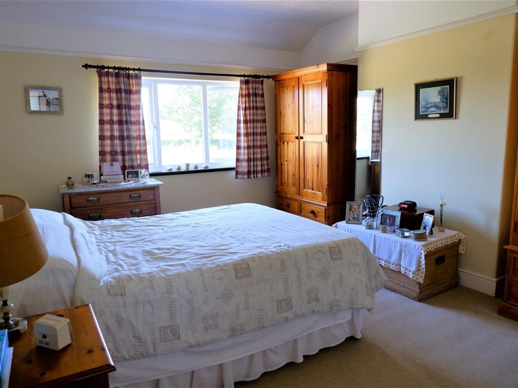 2 bed equestrian property for sale in Prospect Lane, Alderley Edge SK9, £650,000