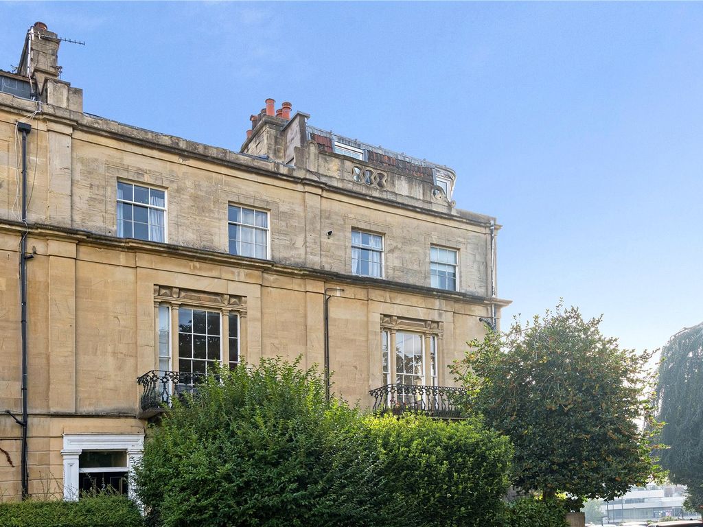 2 bed flat for sale in Queens Road, Clifton, Bristol BS8, £435,000