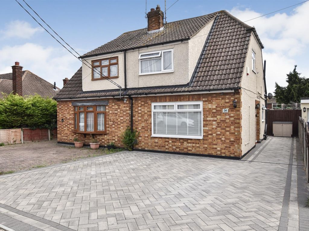 3 bed property for sale in Ivy Road, Benfleet SS7, £375,000