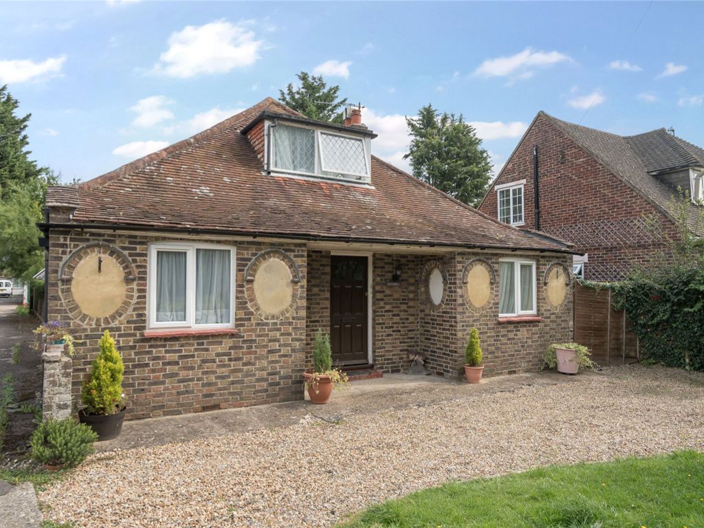 3 bed bungalow for sale in Hathersham Close, Smallfield, Horley RH6, £475,000