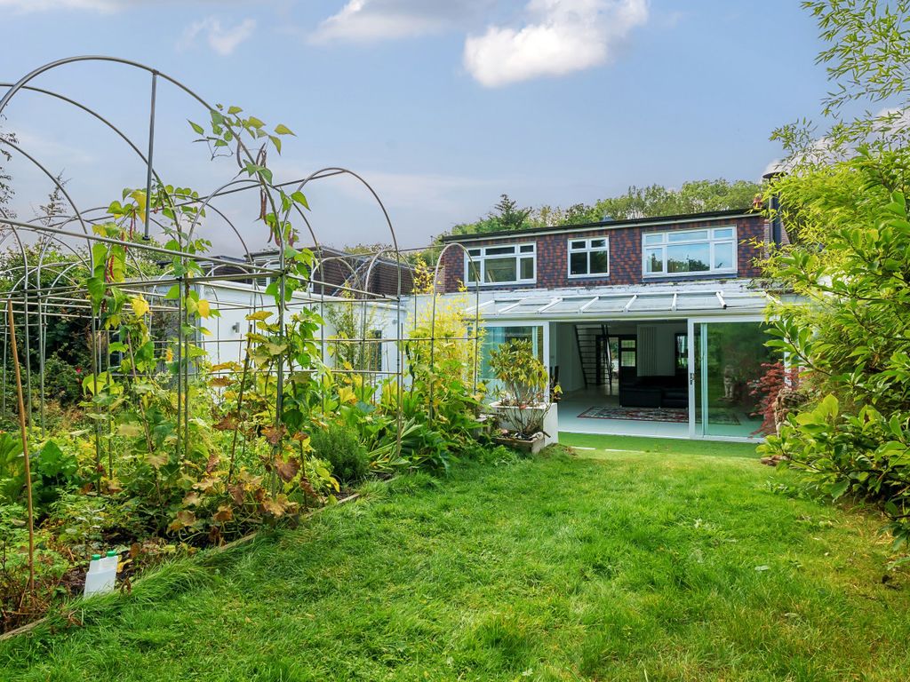 5 bed bungalow for sale in Covert Way, Hadley Wood, Barnet EN4, £1,395,000