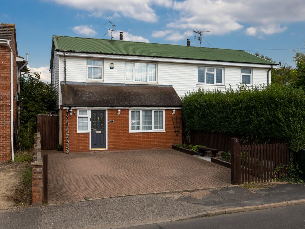 3 bed semi-detached house for sale in Chaloner Road, Aylesbury HP21, £342,500