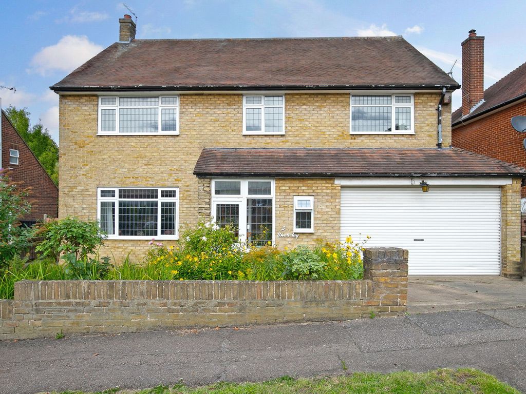 4 bed detached house for sale in Almonds Avenue, Buckhurst Hill IG9, £995,000