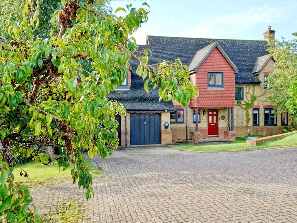 5 bed detached house for sale in Sanders Close, Little Stukeley, Huntingdon PE28, £650,000