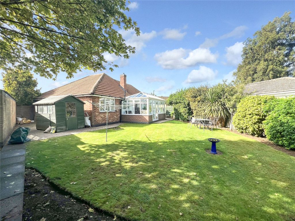 3 bed bungalow for sale in Heron Way, Enderby, Leicester, Leicestershire LE19, £375,000