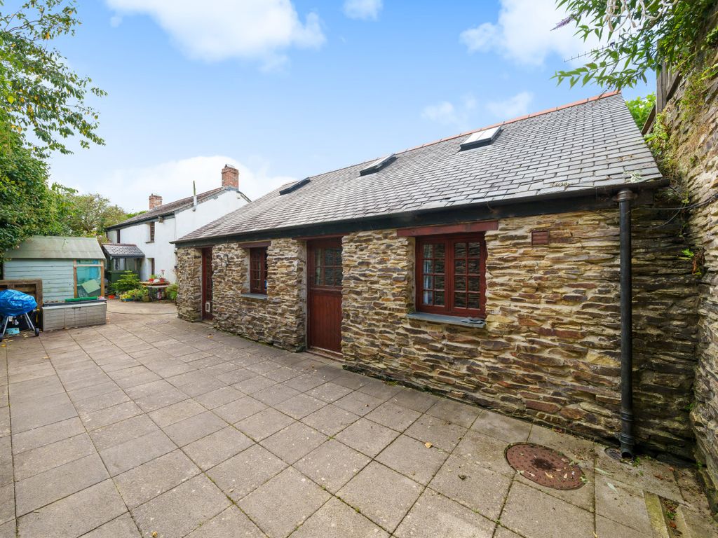 3 bed detached house for sale in Mount Joy, Newquay, Cornwall TR8, £675,000