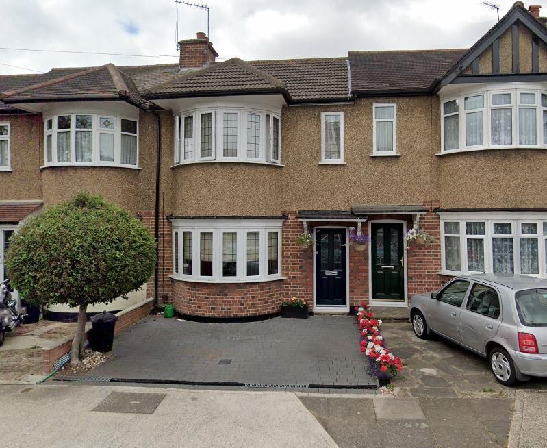 2 bed terraced house for sale in Flamborough Road, Ruislip HA4, £525,000