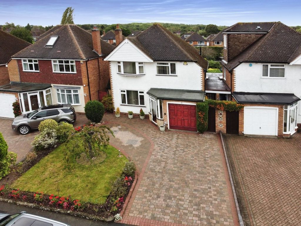 3 bed detached house for sale in Braemar Road, Sutton Coldfield B73, £565,000