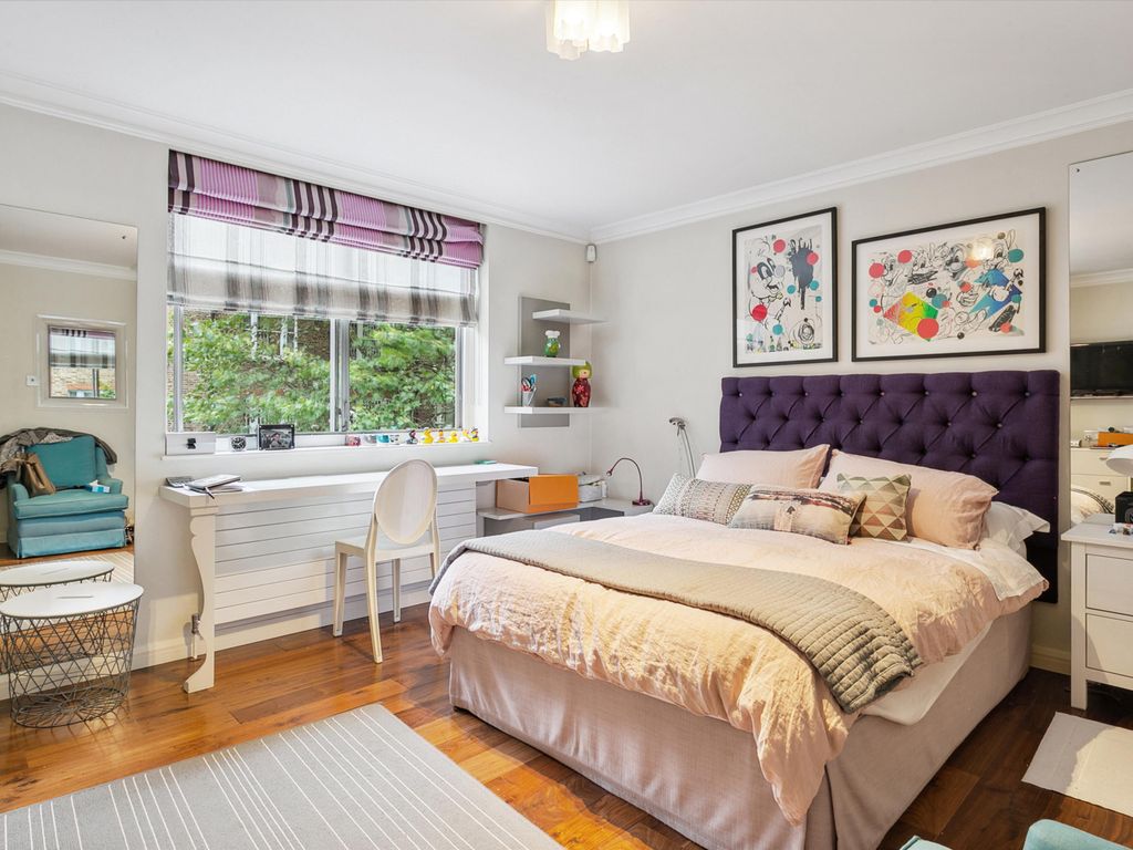 3 bed flat for sale in Rutland Gate, Knightsbridge, London SW7, £2,750,000
