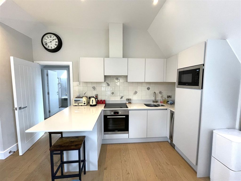 1 bed flat for sale in Station Road, Fowey PL23, £395,000