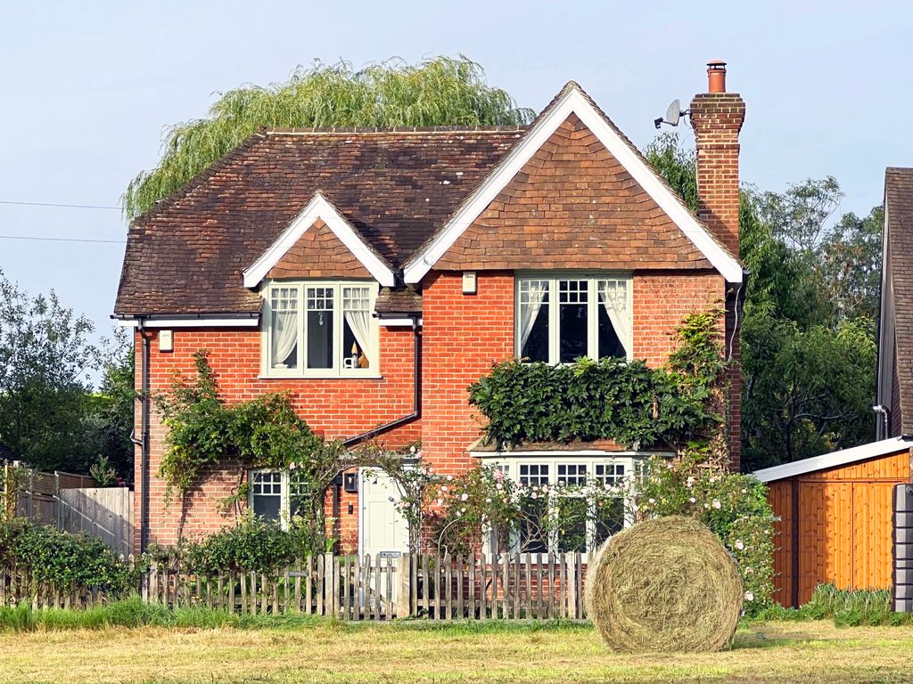 4 bed detached house for sale in The Common, Dunsfold GU8, £1,100,000