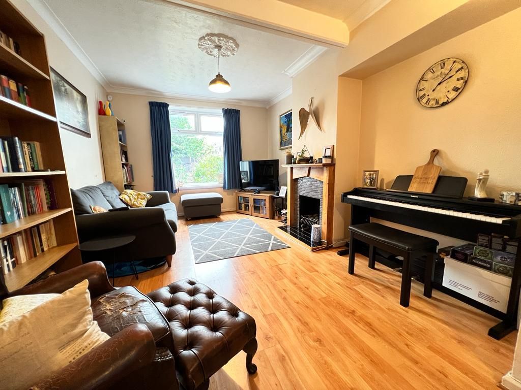 2 bed property for sale in Valence Wood Road, Dagenham RM8, £340,000
