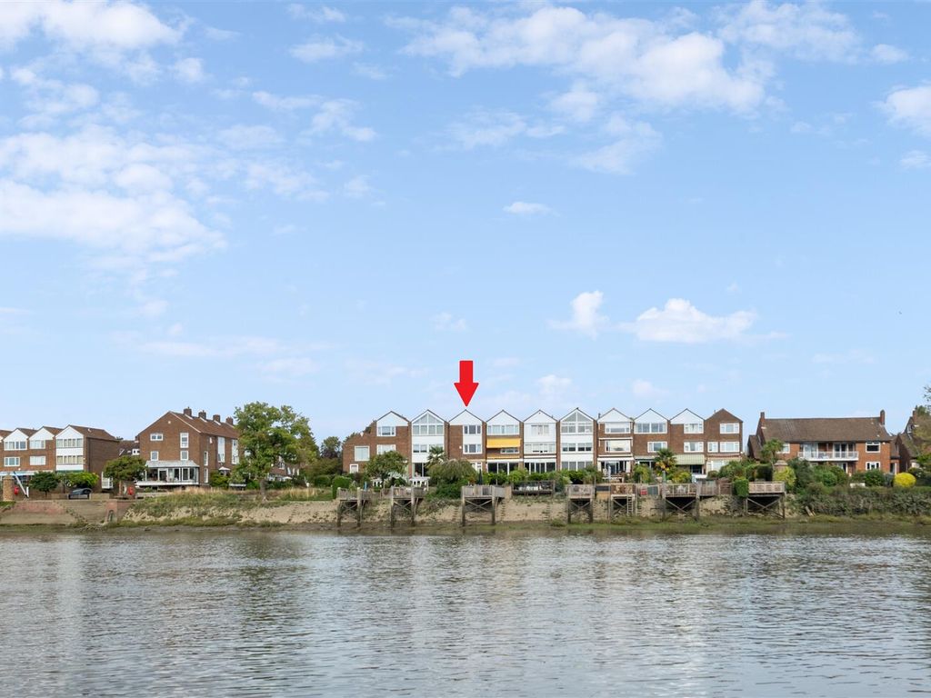 4 bed terraced house for sale in Chiswick Staithe, London W4, £1,350,000