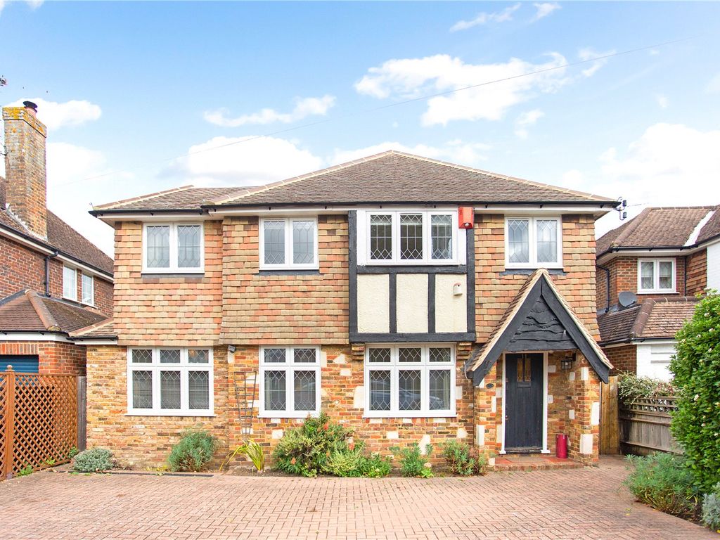 3 bed detached house for sale in D'abernon Drive, Stoke D'abernon, Cobham, Surrey KT11, £999,500