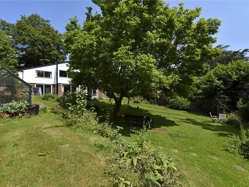 4 bed detached house to rent in Dean Lane, Cookham Dean, Maidenhead, Berkshire SL6, £2,950 pcm