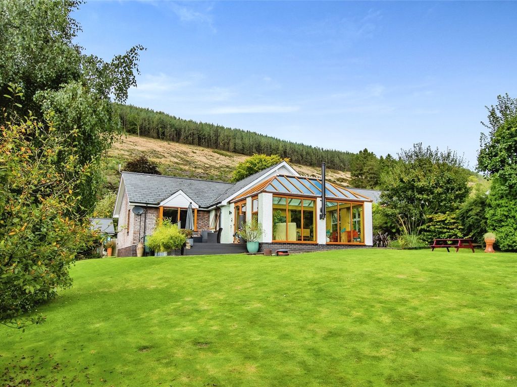 3 bed bungalow for sale in Llanafan, Aberystwyth, Ceredigion SY23, £340,000
