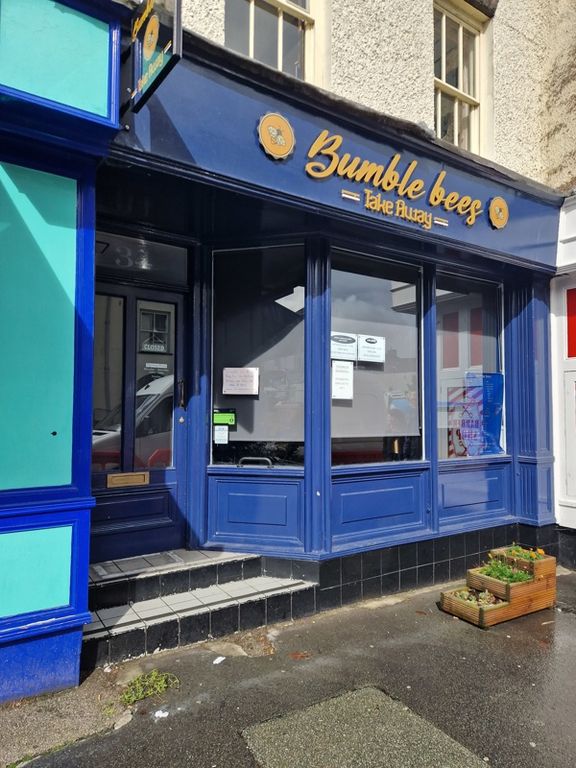 Retail premises to let in 34 Stramongate, Kendal, Cumbria LA9, £8,000 pa
