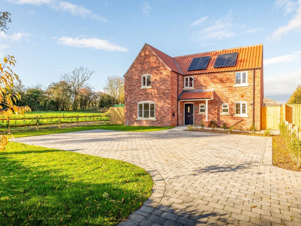 New home, 4 bed detached house for sale in Beech House, The Willows, Glentham LN8, £450,000