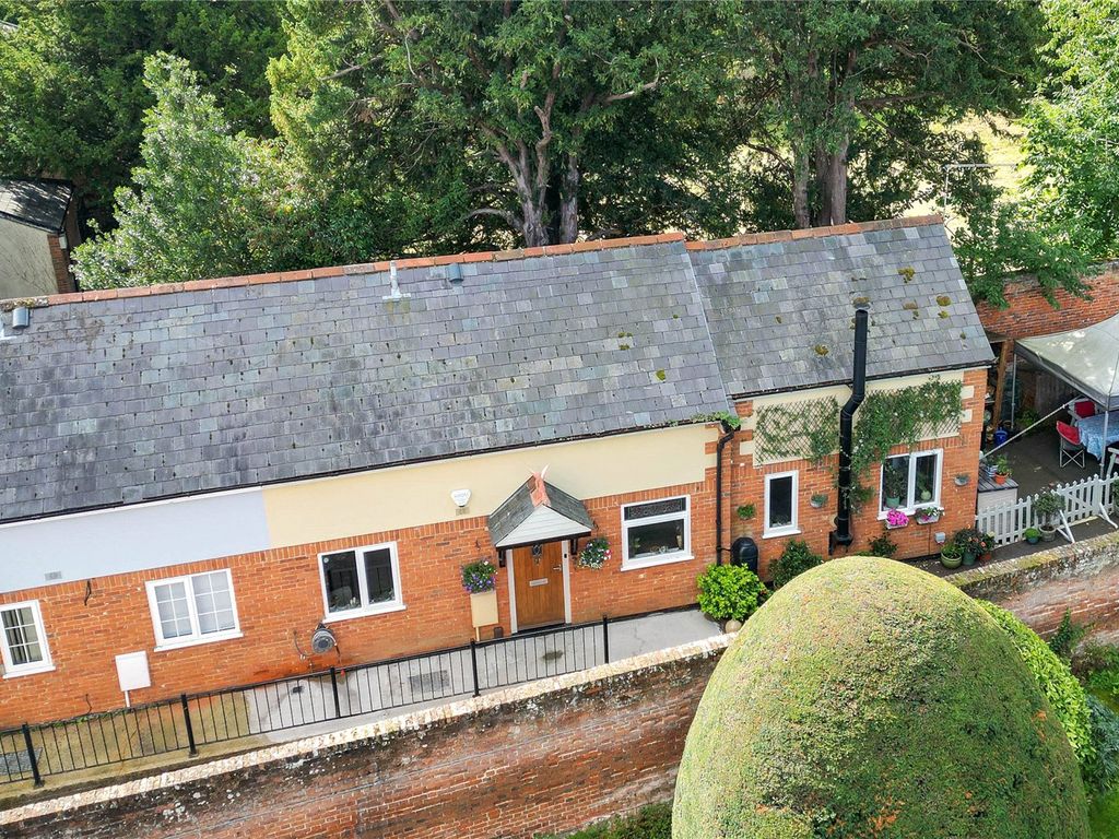 2 bed semi-detached house for sale in High Street, Saffron Walden, Essex CB10, £365,000