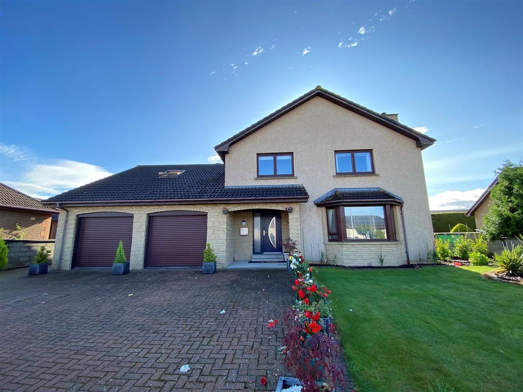5 bed detached house for sale in Newfield Place, Elgin IV30, £395,000